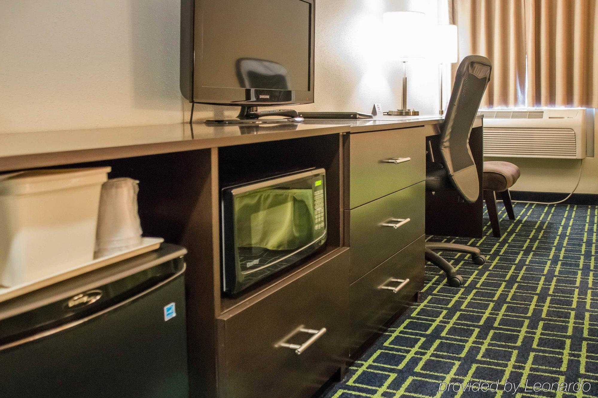 New Lodge Winnipeg Bagian luar foto