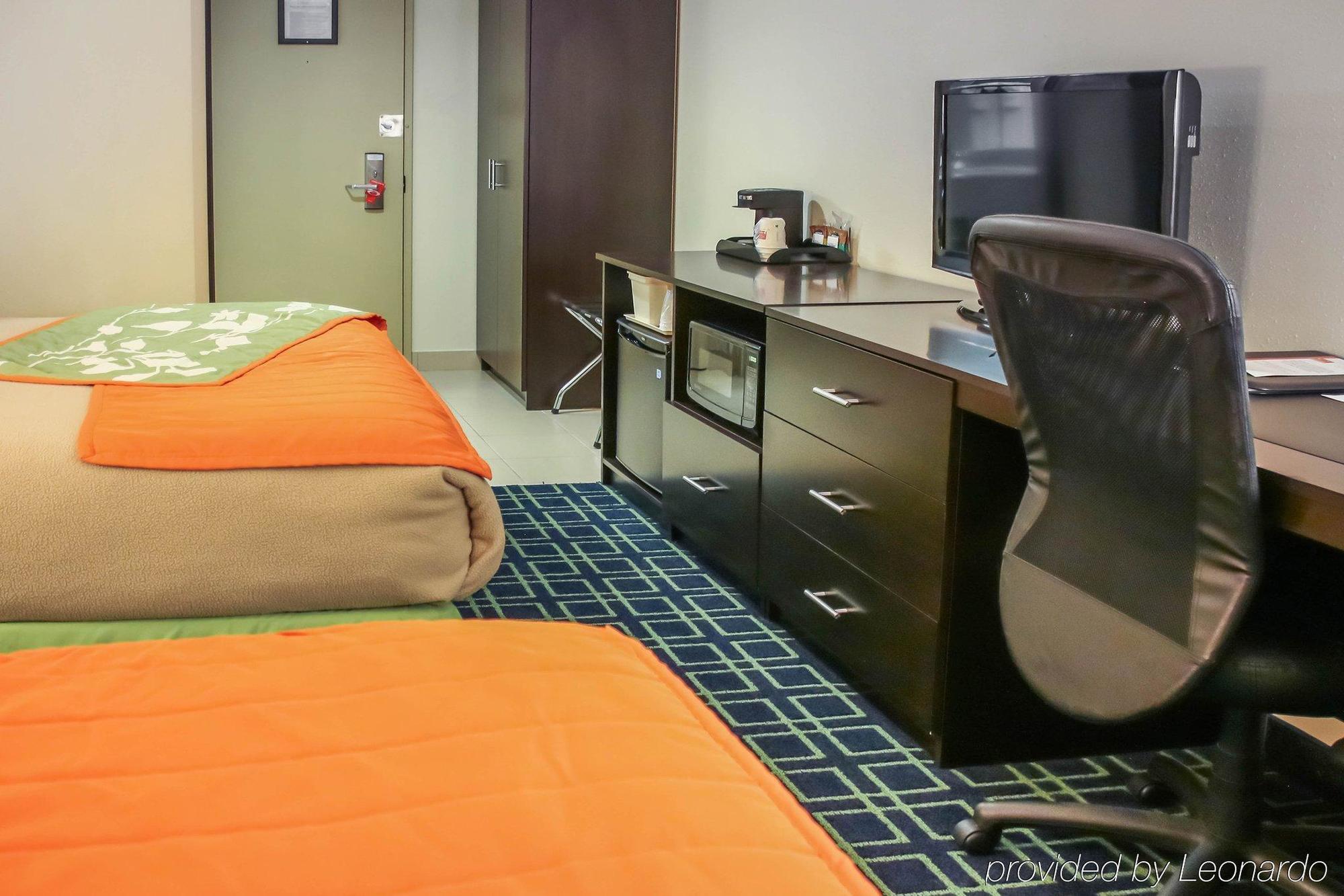 New Lodge Winnipeg Bagian luar foto