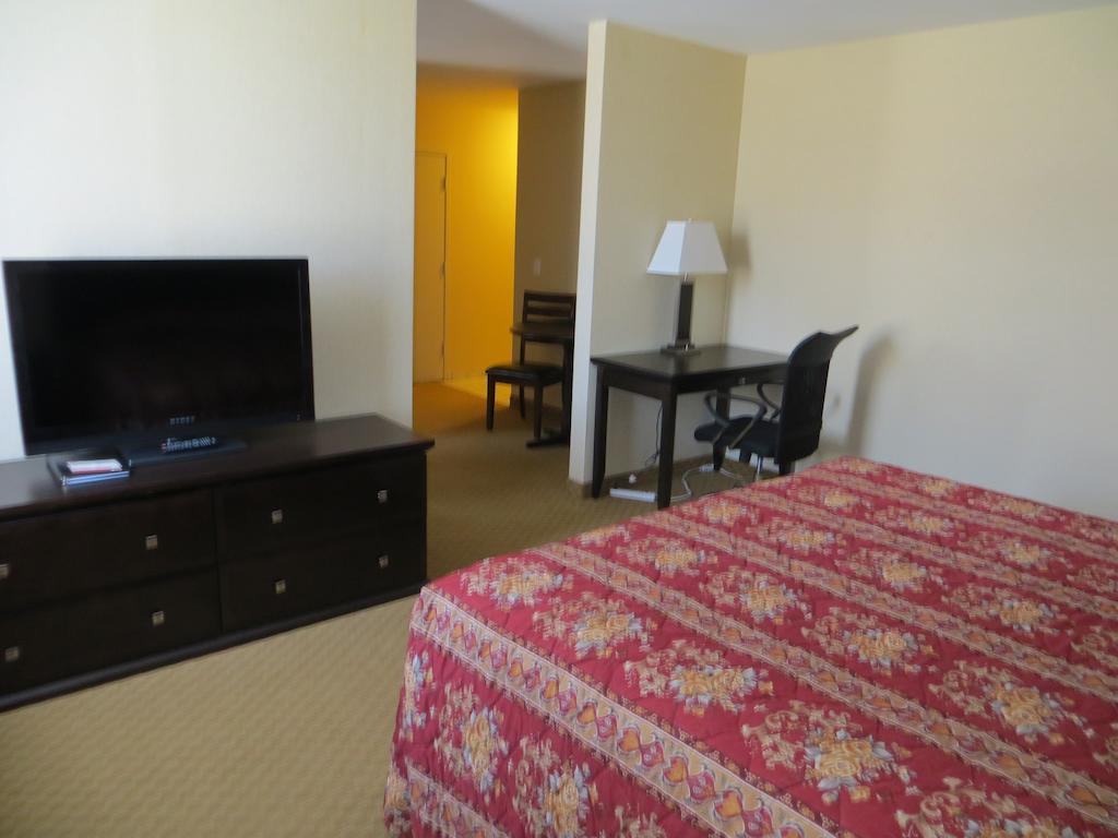 New Lodge Winnipeg Bagian luar foto